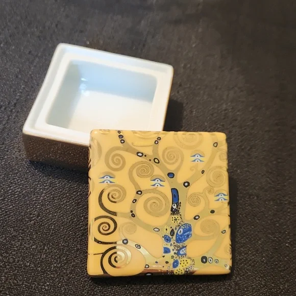 GUSTAV KLIMT " TREE OF LIFE"SMALL CERAMIC LIDDED TRINKET BOX - Picture 2 of 6